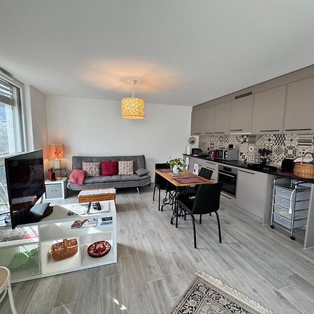 Studio Martigny Taou Luaran gambar
