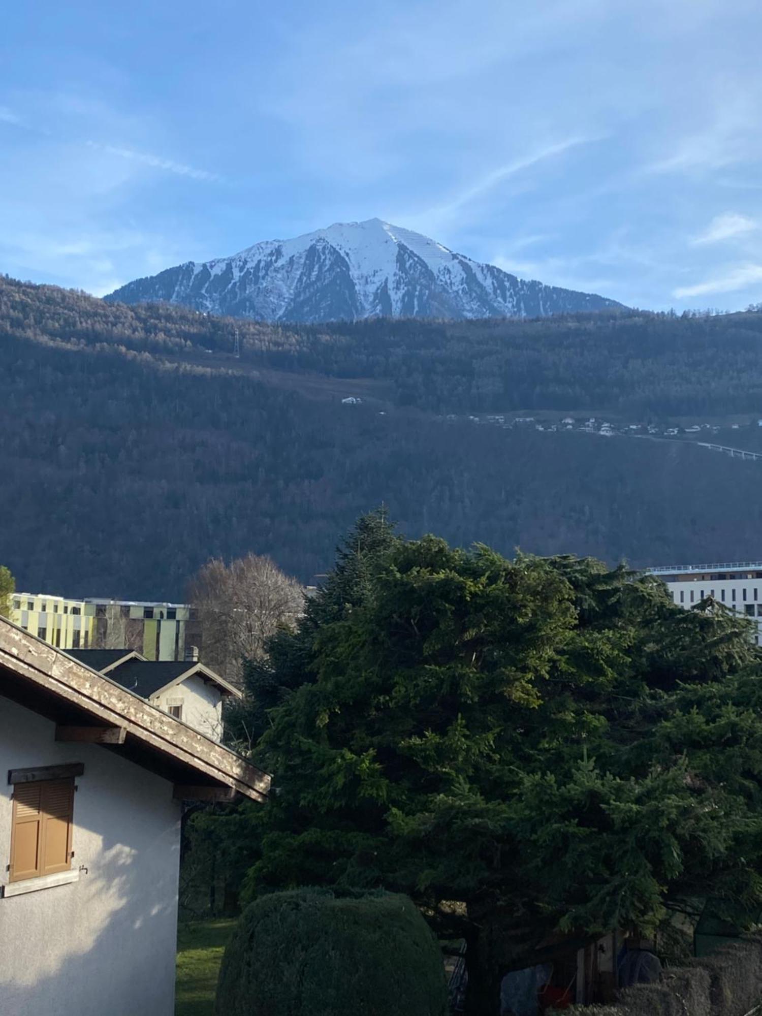 Studio Martigny Taou Luaran gambar